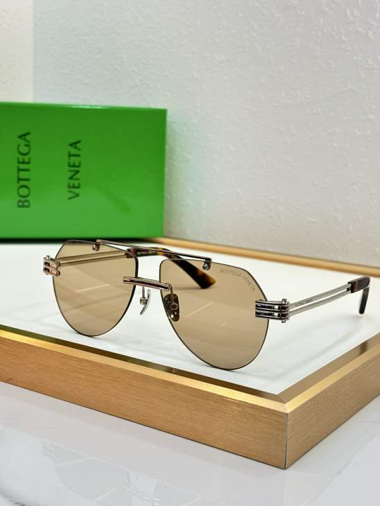 Picture of Bottega Veneta Sunglasses _SKUfw80882310fw